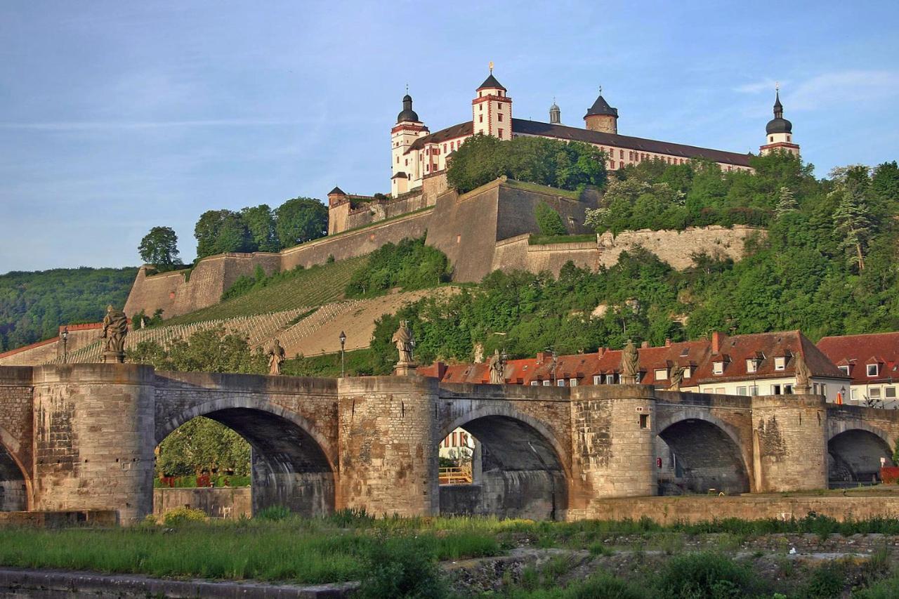 Ferienwohnung Am Wasserschloss 1-3 Ochsenfurt Ngoại thất bức ảnh